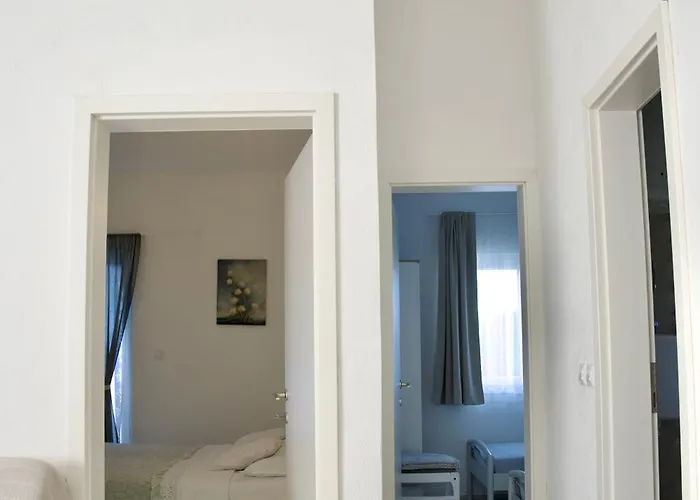 Nives 公寓 Kremena