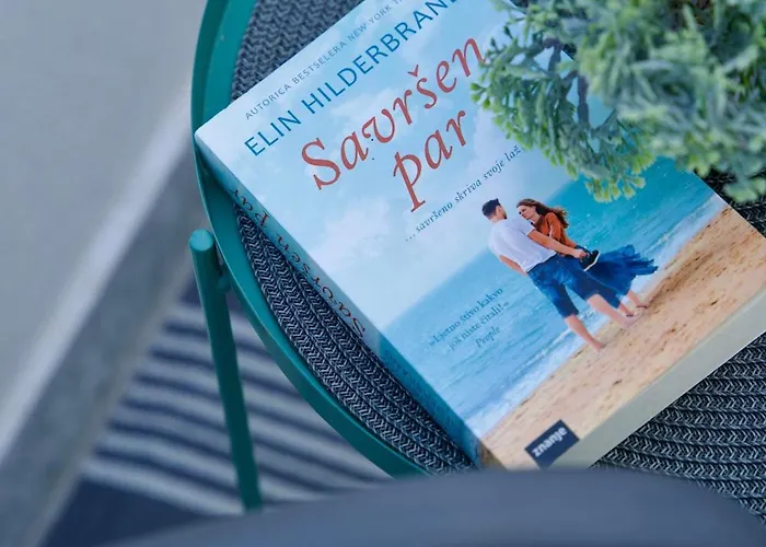 Nives 公寓 Kremena