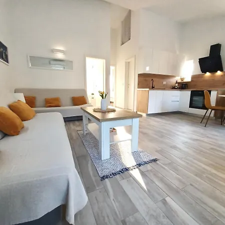 Nives Apartment *
