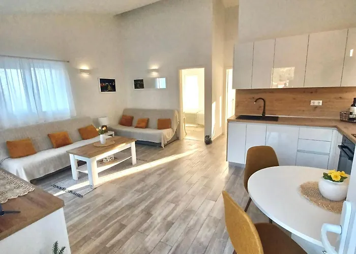 アパート Nives Kremena